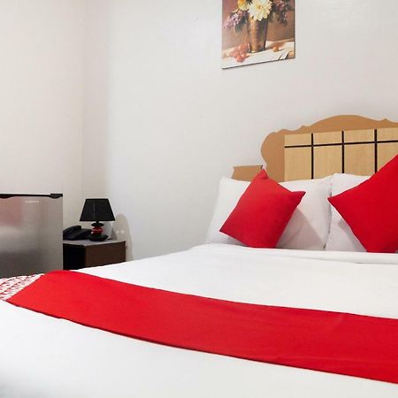 โอโย 153 มอนแคลร์ สวีท Hotel Davao ภายนอก รูปภาพ