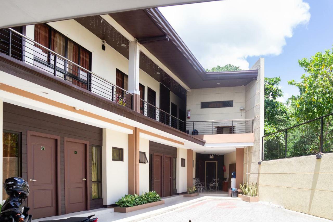 โอโย 153 มอนแคลร์ สวีท Hotel Davao ภายนอก รูปภาพ