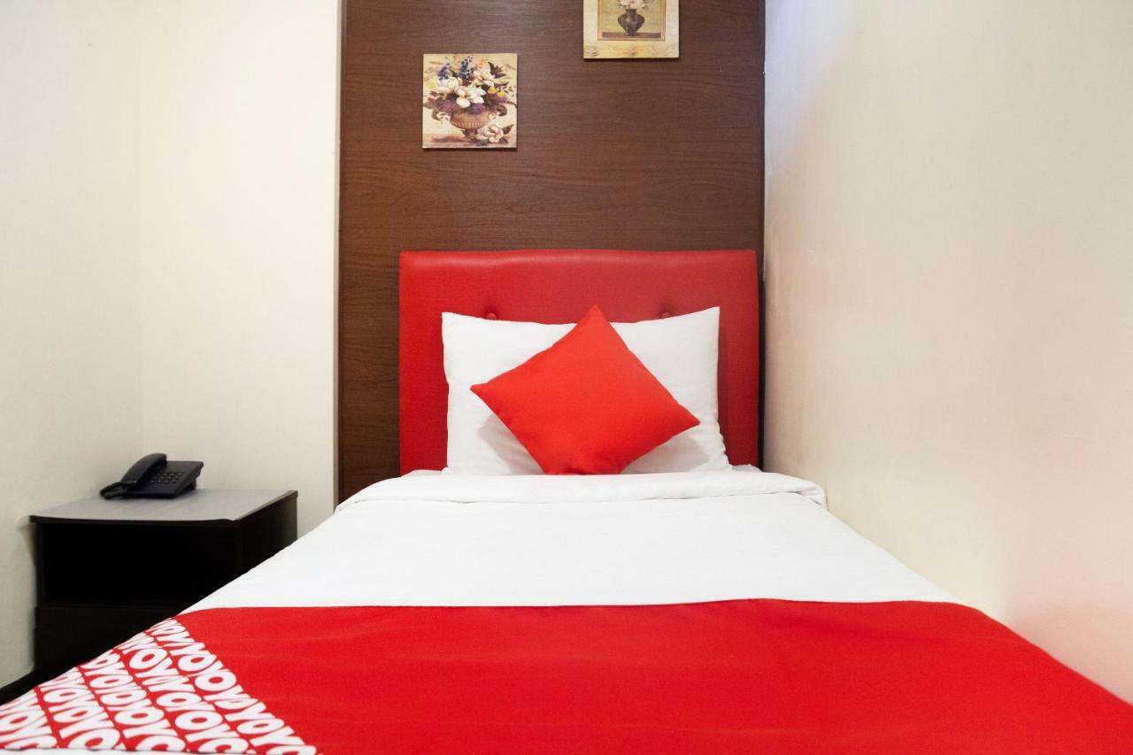 โอโย 153 มอนแคลร์ สวีท Hotel Davao ภายนอก รูปภาพ