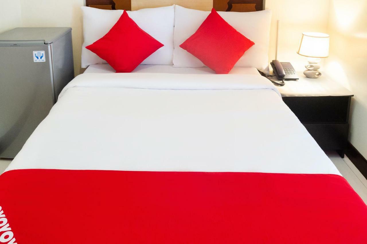 โอโย 153 มอนแคลร์ สวีท Hotel Davao ภายนอก รูปภาพ