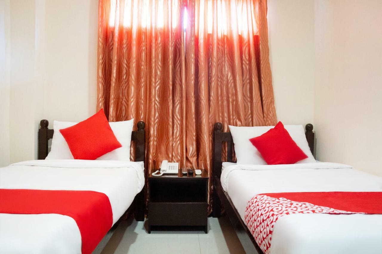 โอโย 153 มอนแคลร์ สวีท Hotel Davao ภายนอก รูปภาพ