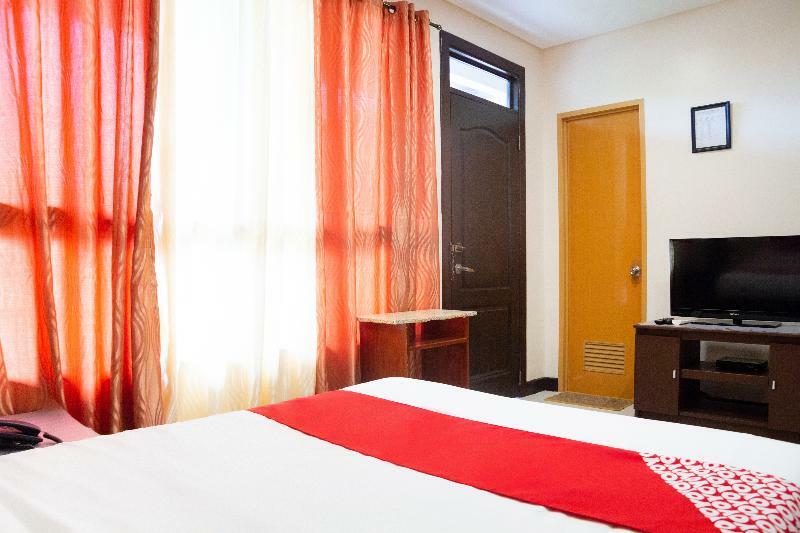 โอโย 153 มอนแคลร์ สวีท Hotel Davao ภายนอก รูปภาพ