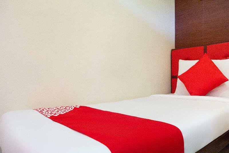 โอโย 153 มอนแคลร์ สวีท Hotel Davao ภายนอก รูปภาพ