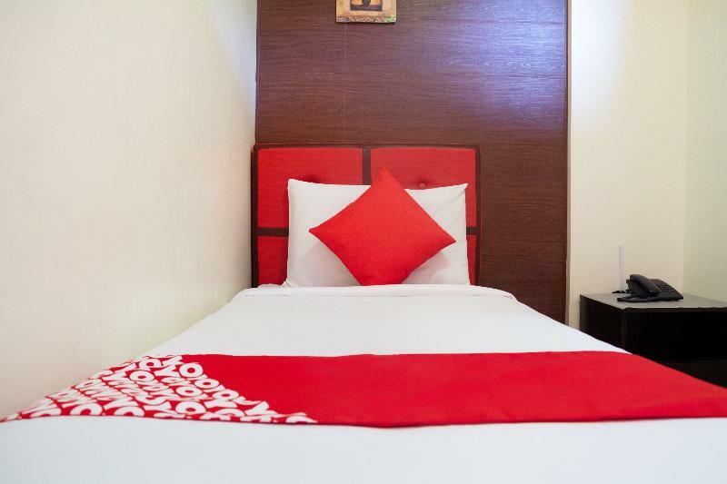 โอโย 153 มอนแคลร์ สวีท Hotel Davao ภายนอก รูปภาพ